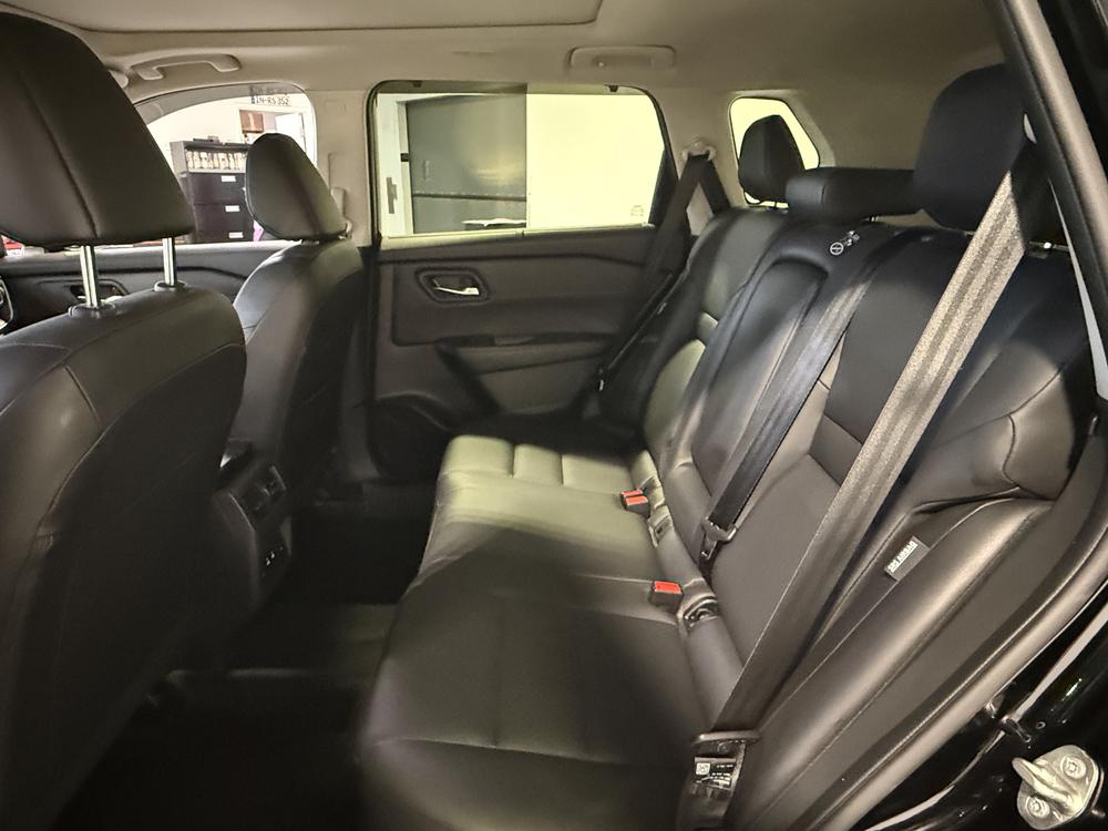 Nissan Rogue SV Premium 2025 d&rsquo;occasion à vendre - 32