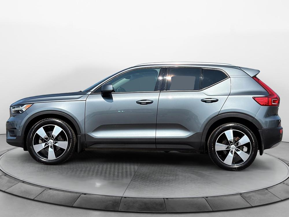 Volvo XC40 MOMENTUM AWD// PLUS PACKAGE 2019 d&rsquo;occasion à vendre - 9