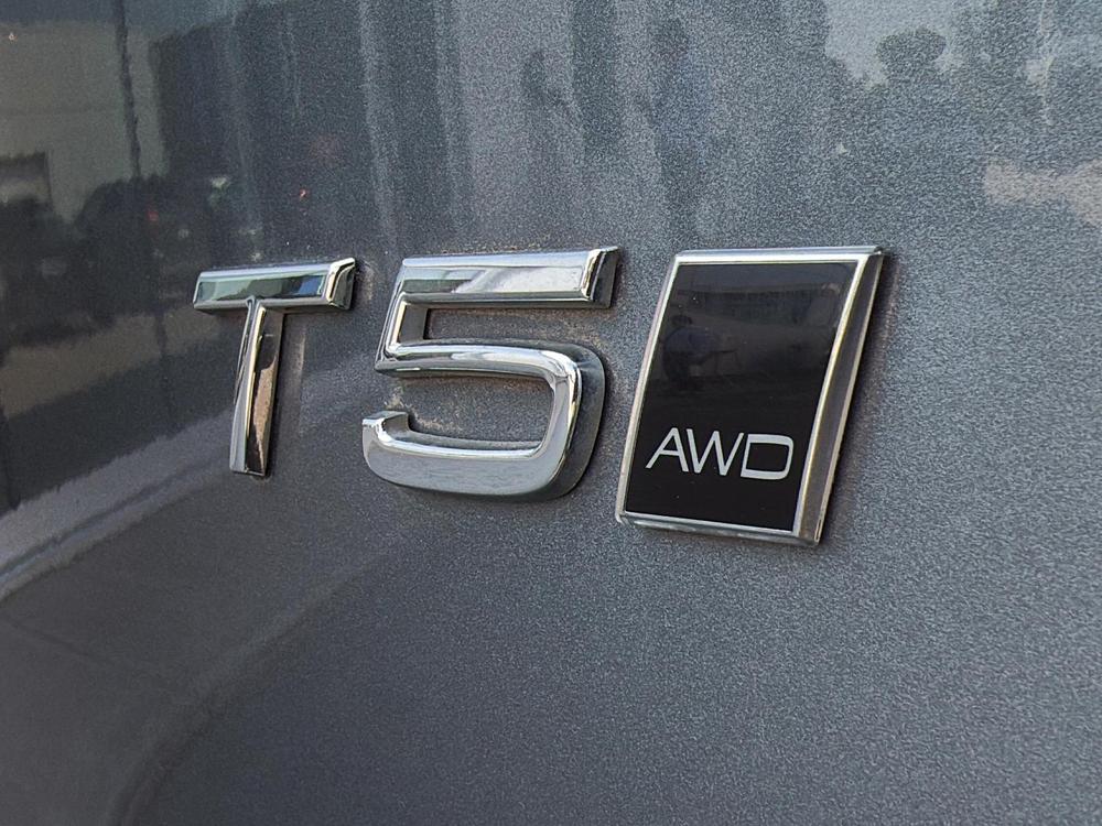 Volvo XC40 MOMENTUM AWD// PLUS PACKAGE 2019 d&rsquo;occasion à vendre - 16