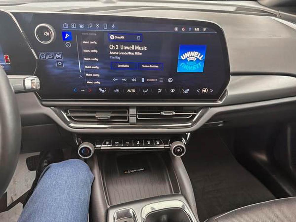 Chevrolet Equinox EV RS AWD 2025 d&rsquo;occasion à vendre - 29