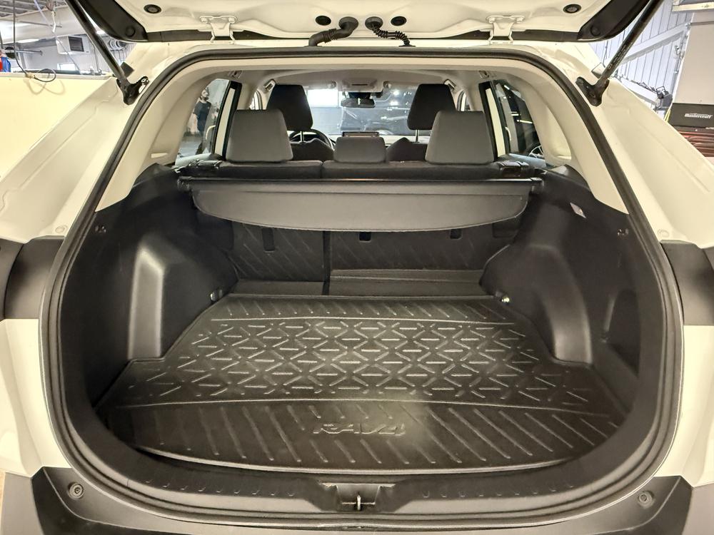 Toyota RAV4 LE HYBRIDE 2019 d&rsquo;occasion à vendre - 30