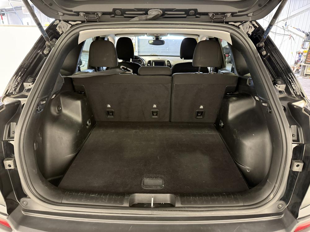 Jeep Cherokee SPORT 2021 d&rsquo;occasion à vendre - 29