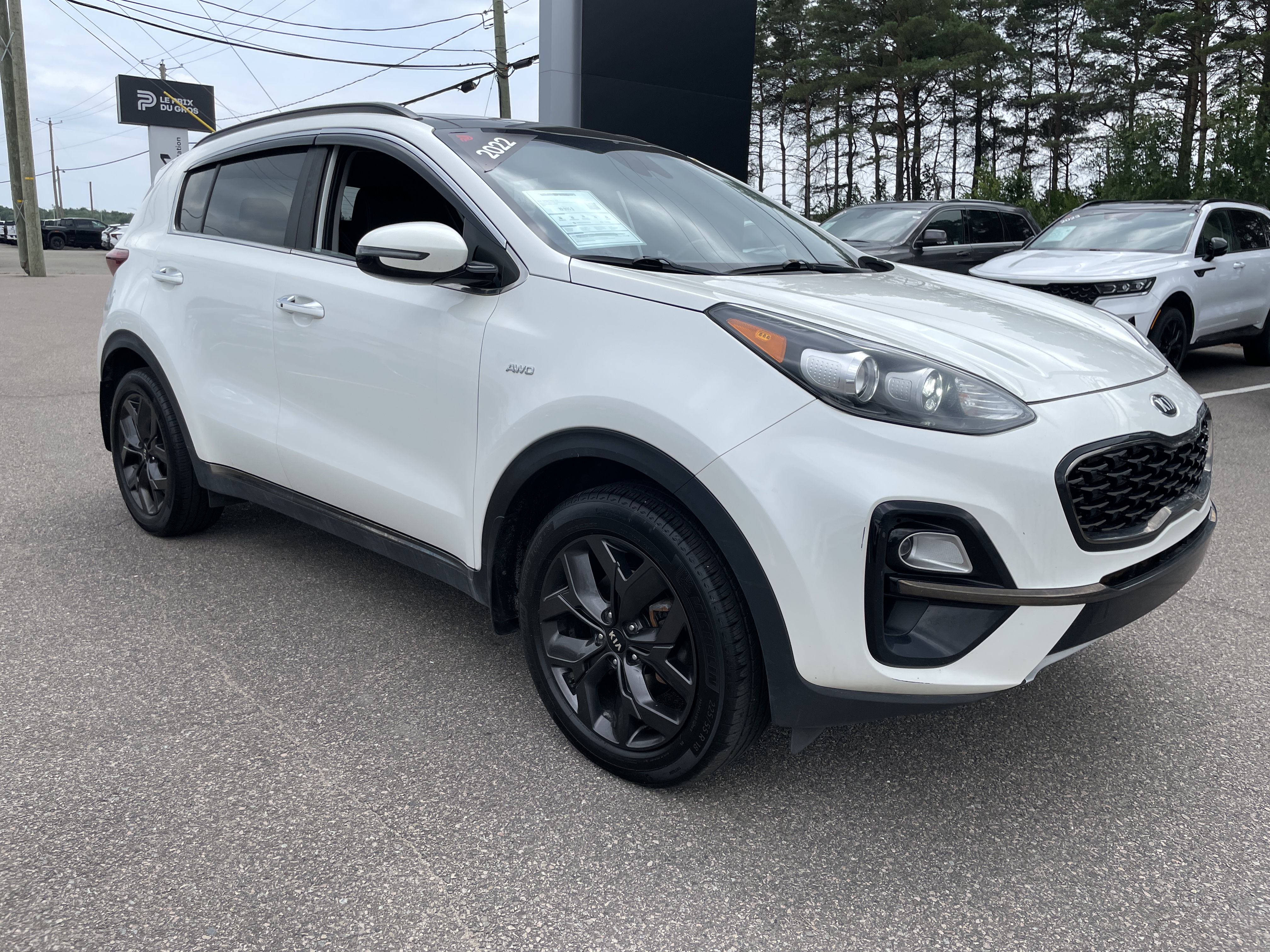 White 2022 Kia Sportage SUV / Crossover All-Wheel Drive Automatic