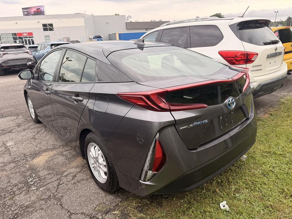 Toyota Prius Prime 2021 Gris usage à vendre Toyota Prius Prime 2021 Gris usage à vendre