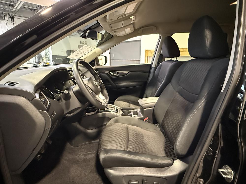 Nissan Rogue S 2020 d&rsquo;occasion à vendre - 17