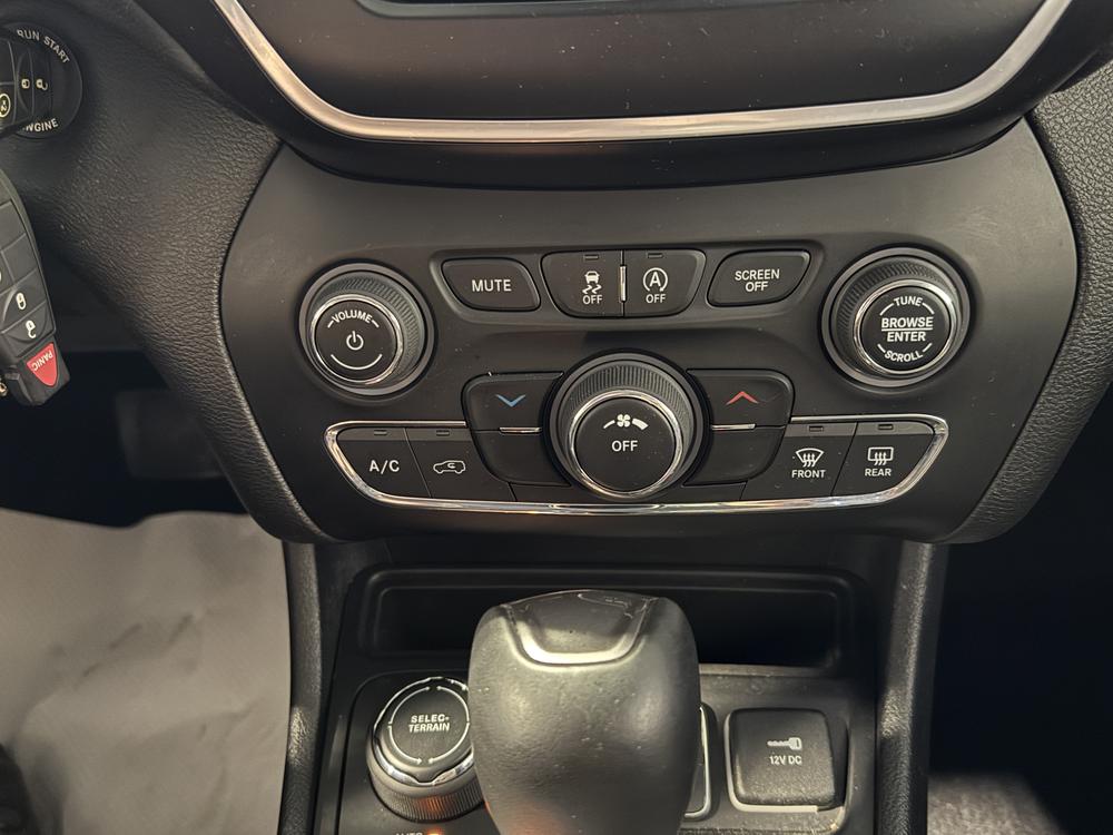 Jeep Cherokee SPORT 2021 d&rsquo;occasion à vendre - 26