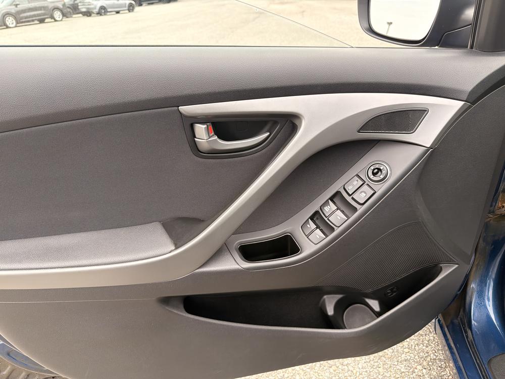 Hyundai Elantra GLS 2015 d&rsquo;occasion à vendre - 13