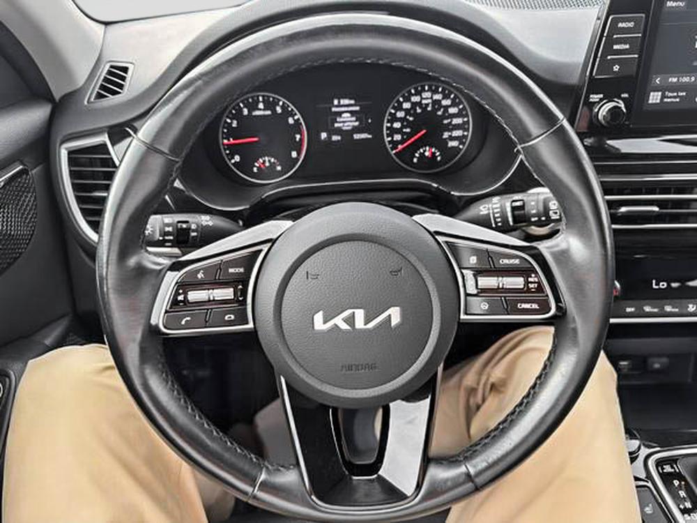 Kia Seltos EX AWD 2023 d&rsquo;occasion à vendre - 21