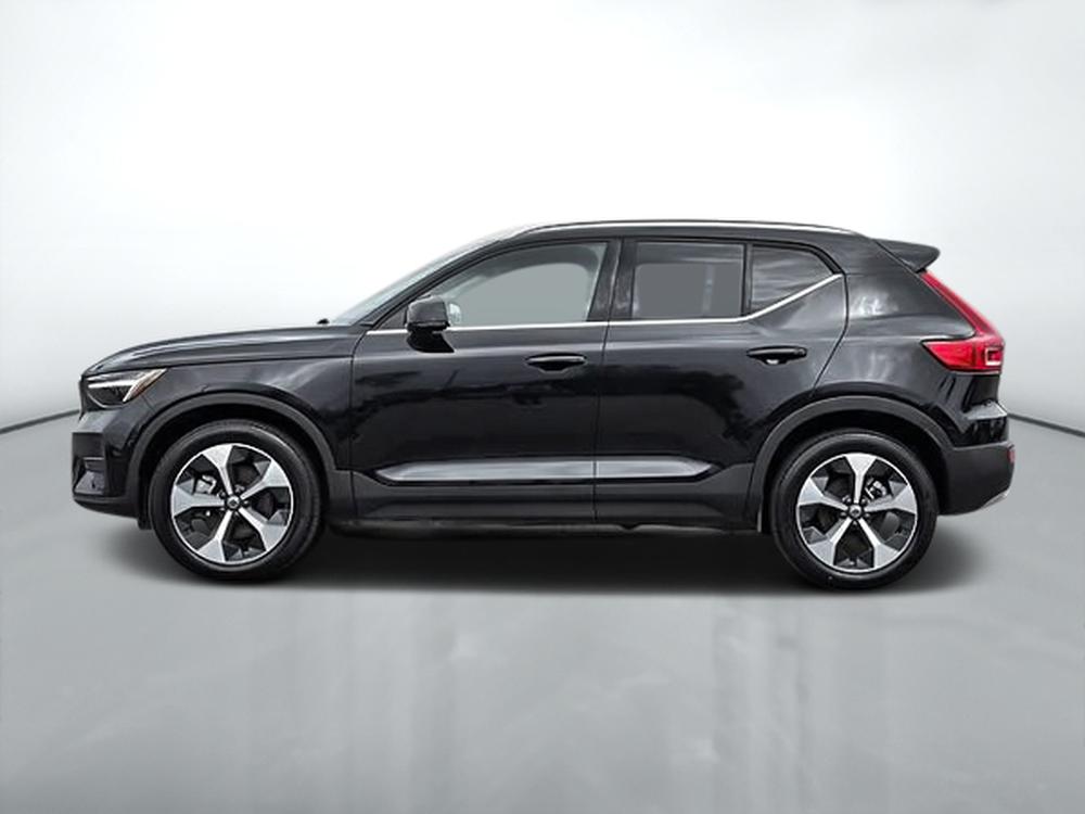 Volvo XC40 2025 Noir usage à vendre Volvo XC40 2025 Noir usage à vendre