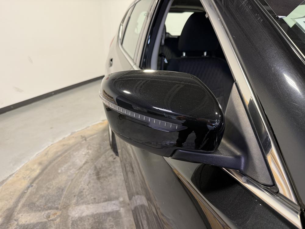 Nissan Rogue S 2018 d&rsquo;occasion à vendre - 11