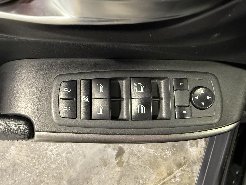 Jeep Cherokee SPORT 2021 d&rsquo;occasion à vendre - 14