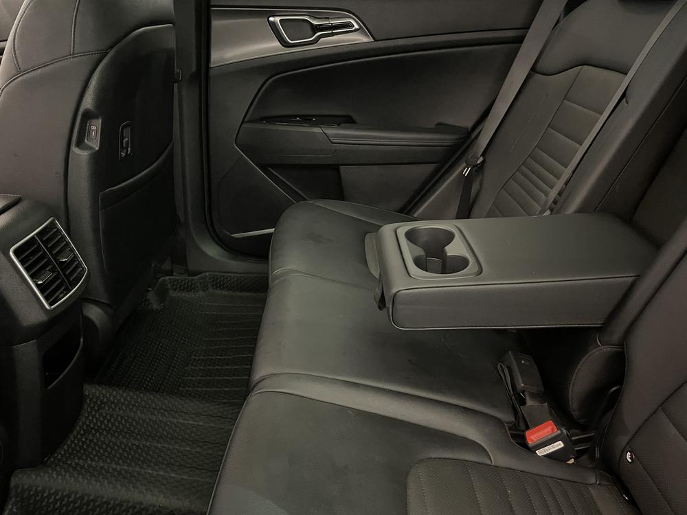 Kia Sportage 2023 Noir usage à vendre Kia Sportage 2023 Noir usage à vendre