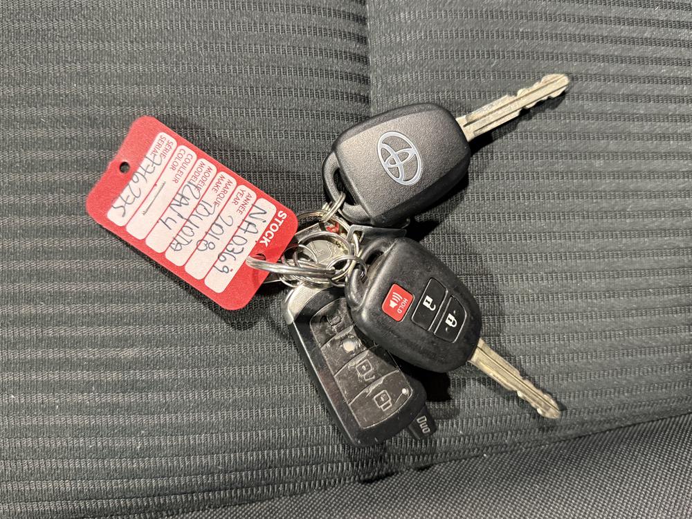 Toyota RAV4 LE 2018 d&rsquo;occasion à vendre - 30
