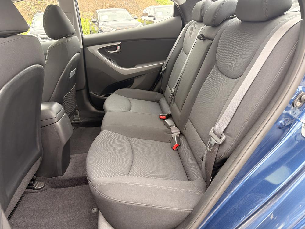 Hyundai Elantra GLS 2015 d&rsquo;occasion à vendre - 32