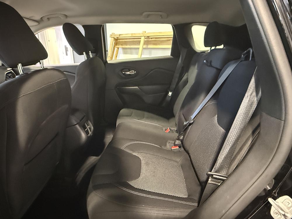 Jeep Cherokee SPORT 2021 d&rsquo;occasion à vendre - 28