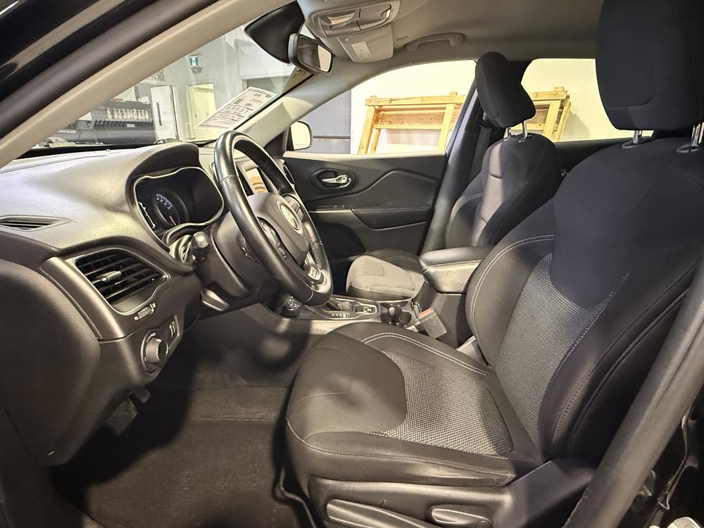 Jeep Cherokee SPORT 2021 d&rsquo;occasion à vendre - 16