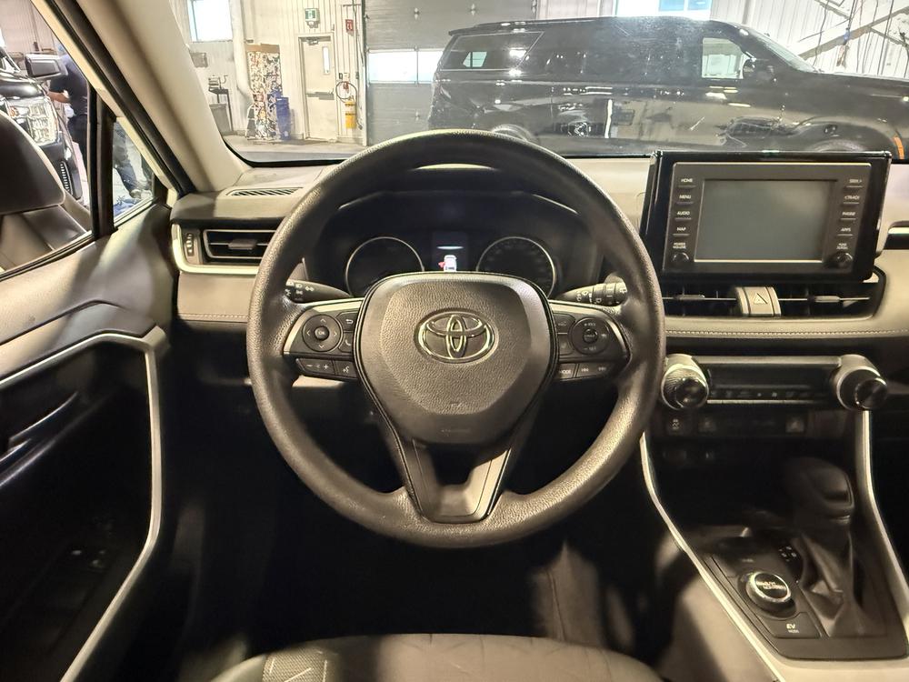 Toyota RAV4 LE HYBRIDE 2019 d&rsquo;occasion à vendre - 17