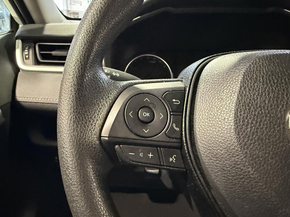 Toyota RAV4 LE HYBRIDE 2019 d&rsquo;occasion à vendre - 18