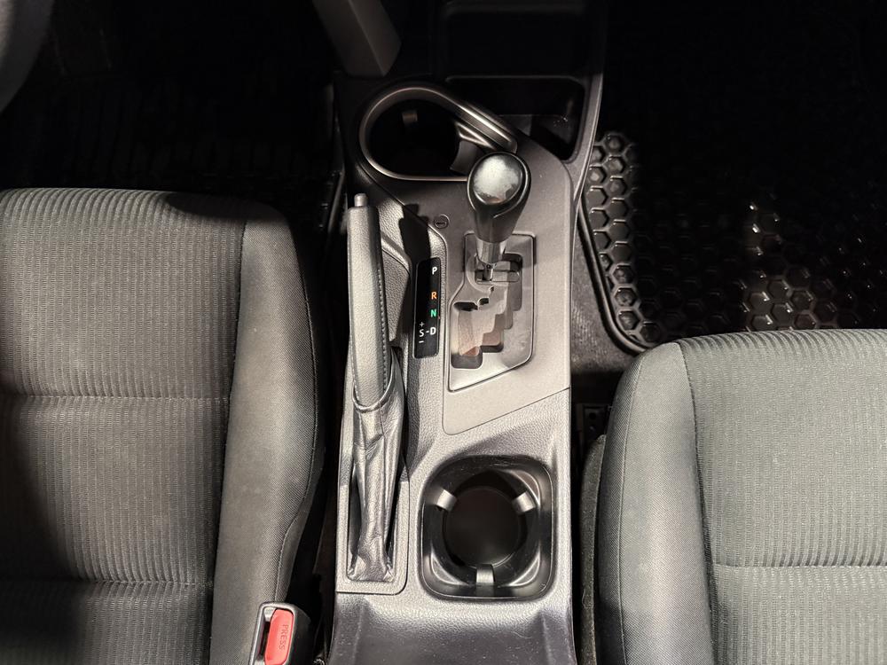 Toyota RAV4 LE 2018 d&rsquo;occasion à vendre - 27