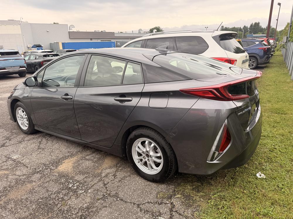 Toyota Prius Prime 2021 Gris usage à vendre Toyota Prius Prime 2021 Gris usage à vendre