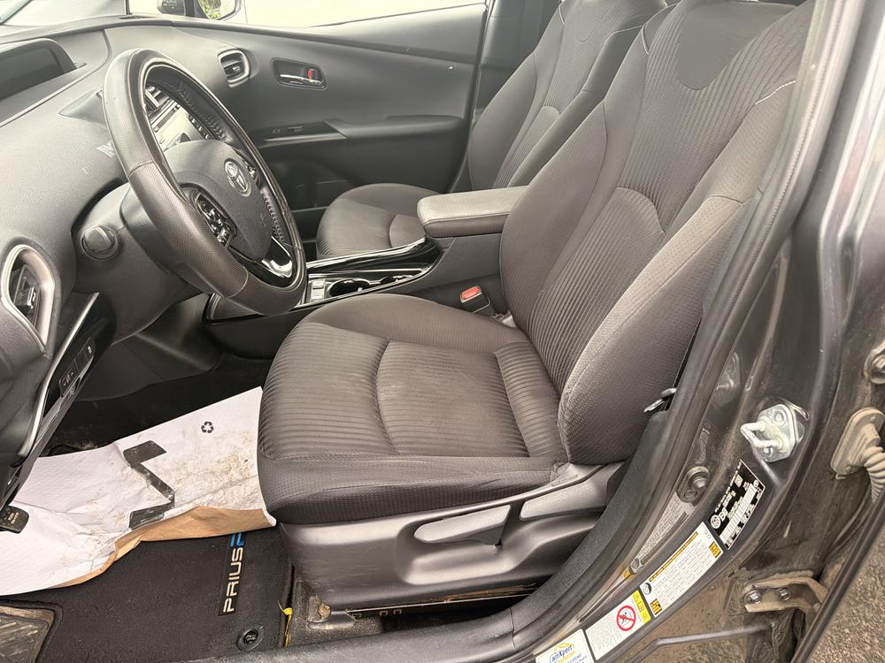 Toyota Prius Prime 2021 Gris usage à vendre Toyota Prius Prime 2021 Gris usage à vendre