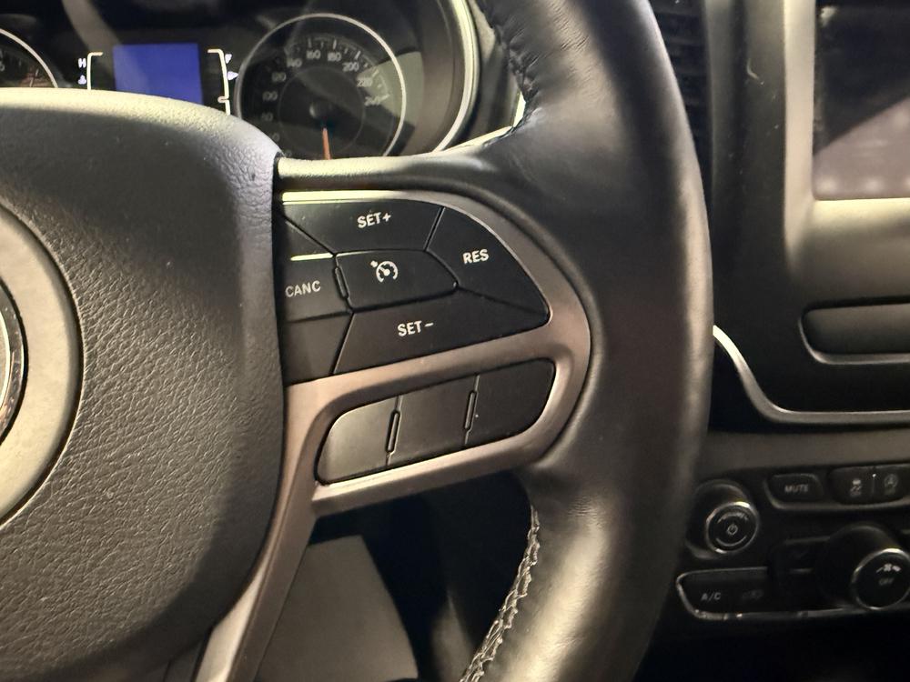 Jeep Cherokee SPORT 2021 d&rsquo;occasion à vendre - 19