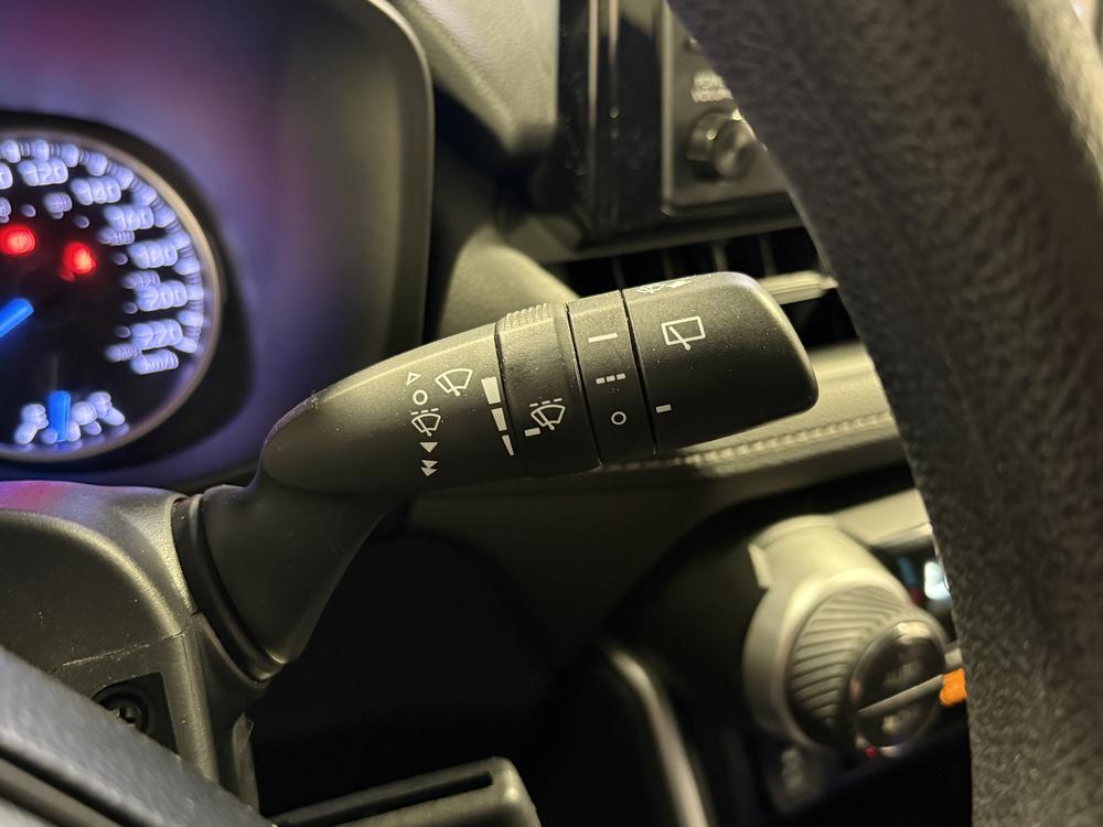 Toyota RAV4 LE HYBRIDE 2019 d&rsquo;occasion à vendre - 22