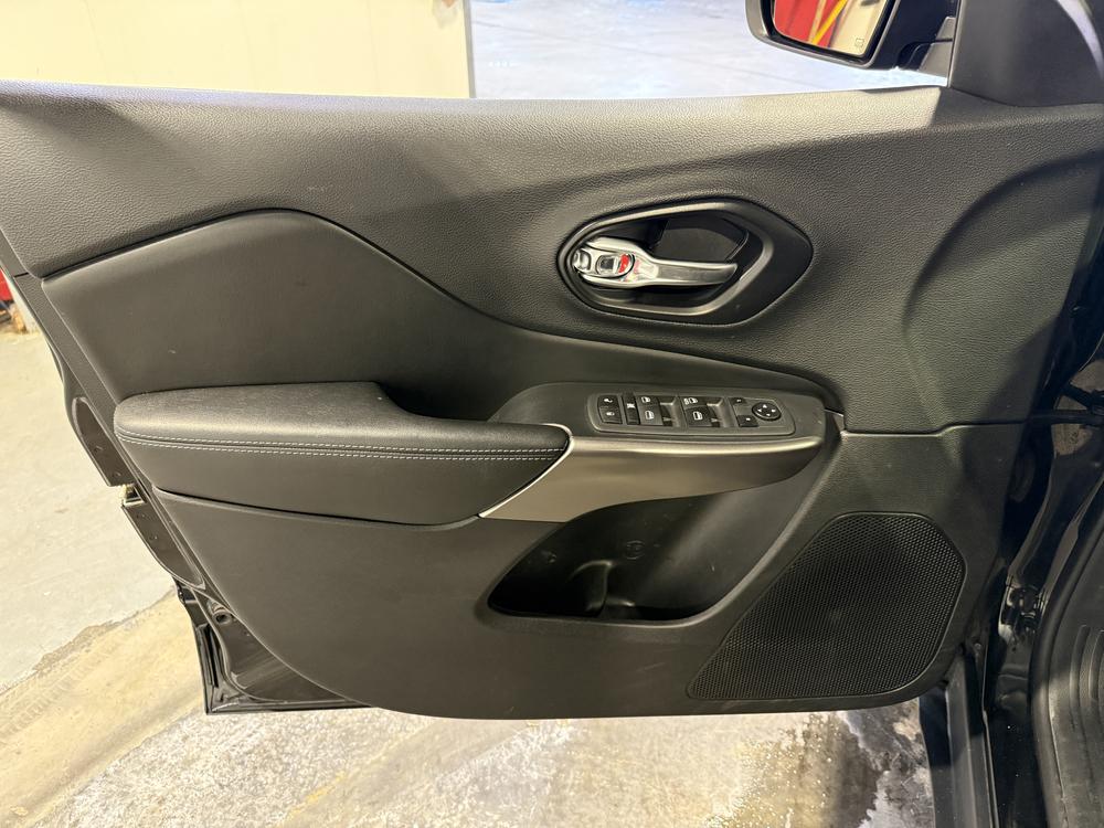 Jeep Cherokee SPORT 2021 d&rsquo;occasion à vendre - 13