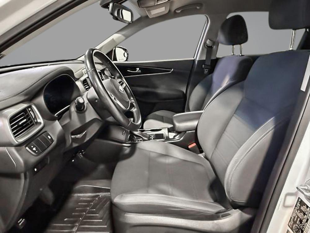 Kia Sorento LX 2019 d&rsquo;occasion à vendre - 16