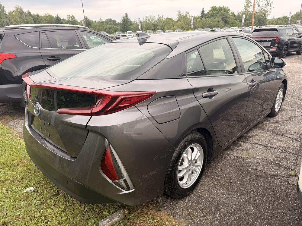 Toyota Prius Prime 2021 Gris usage à vendre Toyota Prius Prime 2021 Gris usage à vendre