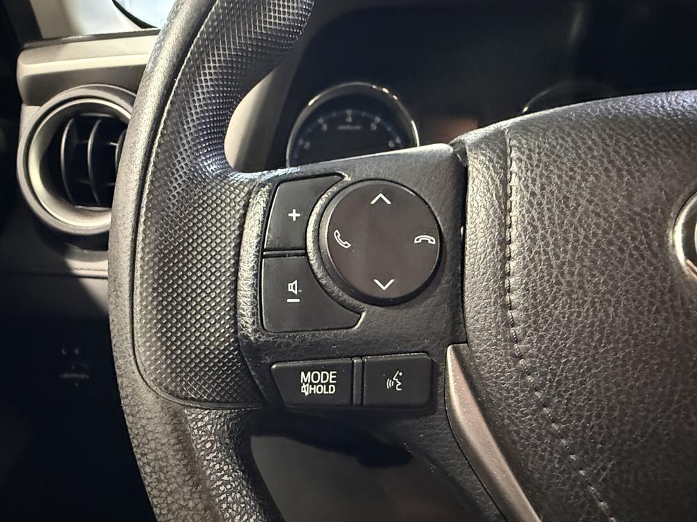 Toyota RAV4 LE 2018 d&rsquo;occasion à vendre - 18