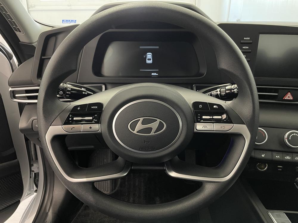 Hyundai Elantra ESSENTIAL 2024 d&rsquo;occasion à vendre - 14