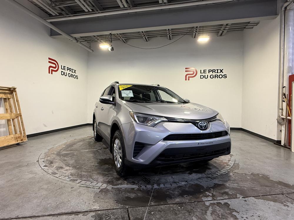 Toyota RAV4 LE