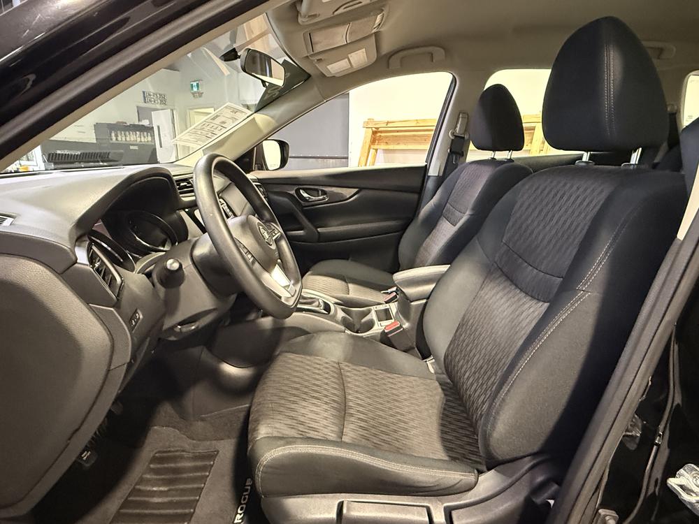 Nissan Rogue S 2018 d&rsquo;occasion à vendre - 17