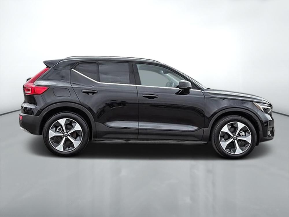 Volvo XC40 2025 Noir usage à vendre Volvo XC40 2025 Noir usage à vendre