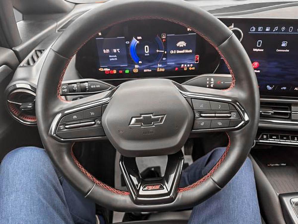 Chevrolet Equinox EV RS AWD 2025 d&rsquo;occasion à vendre - 21