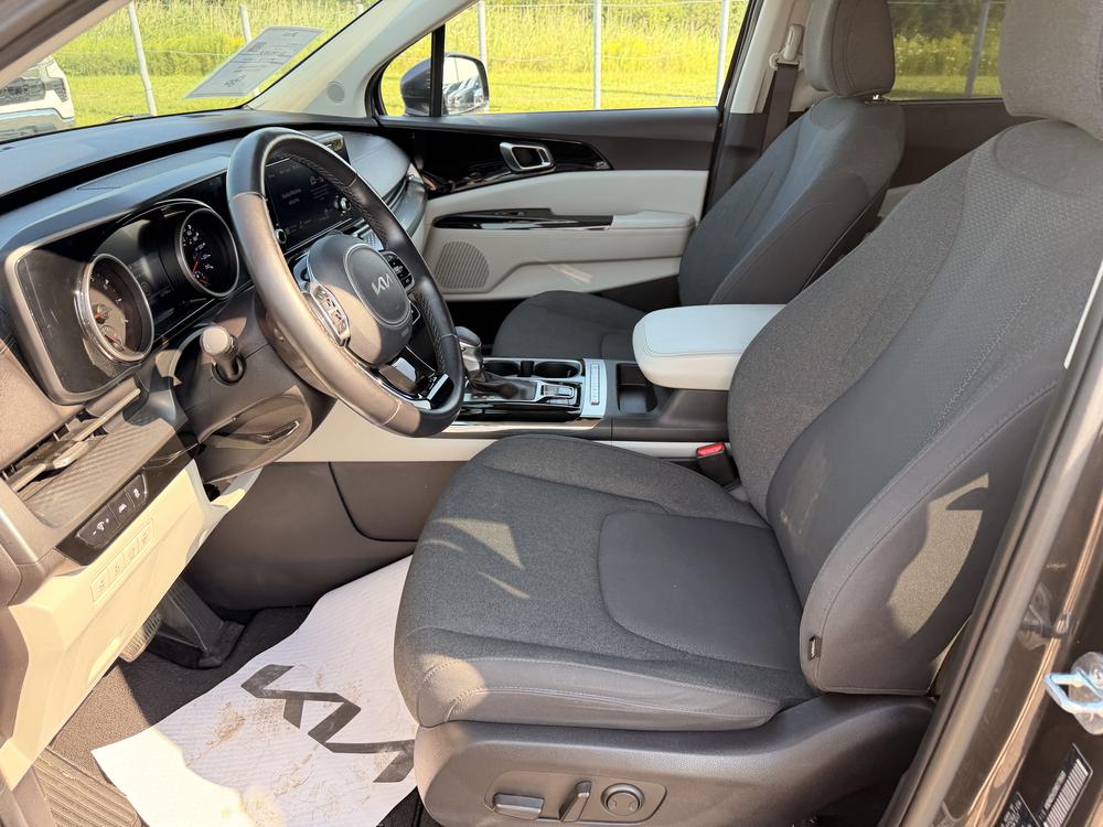 Kia Carnival LX 2022 d&rsquo;occasion à vendre - 16