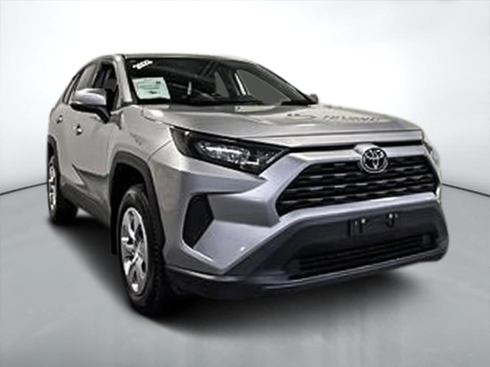 Toyota RAV4 LE 2023 d&rsquo;occasion à vendre - 1