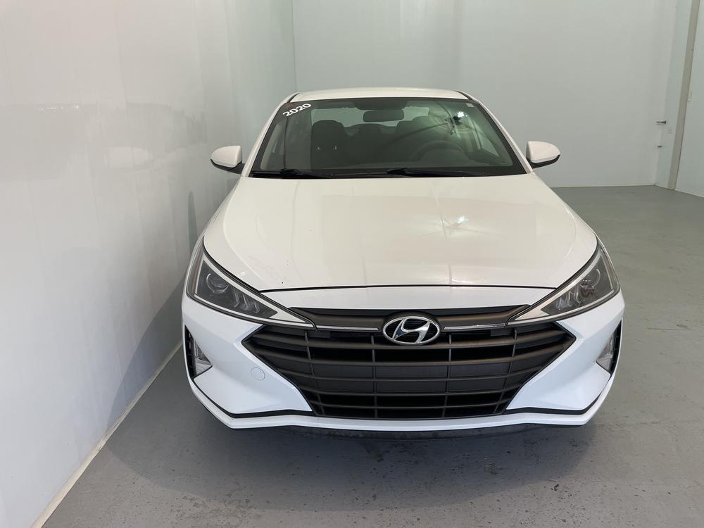 Hyundai Elantra Essential 2020 d&rsquo;occasion à vendre - 2
