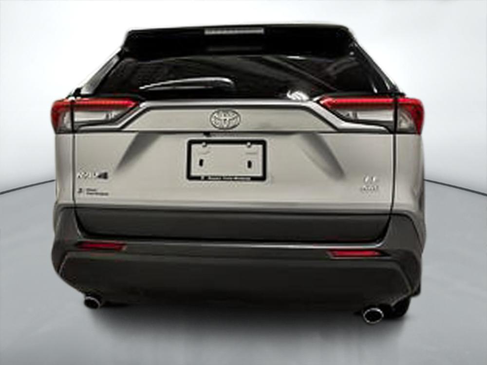 Toyota RAV4 LE 2023 d&rsquo;occasion à vendre - 4