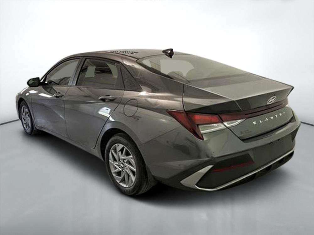 Hyundai Elantra Preferred 2025 d&rsquo;occasion à vendre - 6