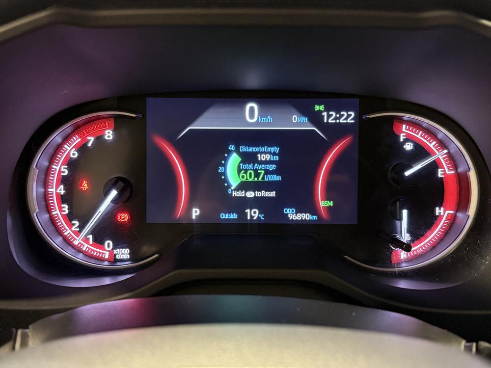 Toyota RAV4 LE 2023 d&rsquo;occasion à vendre - 23
