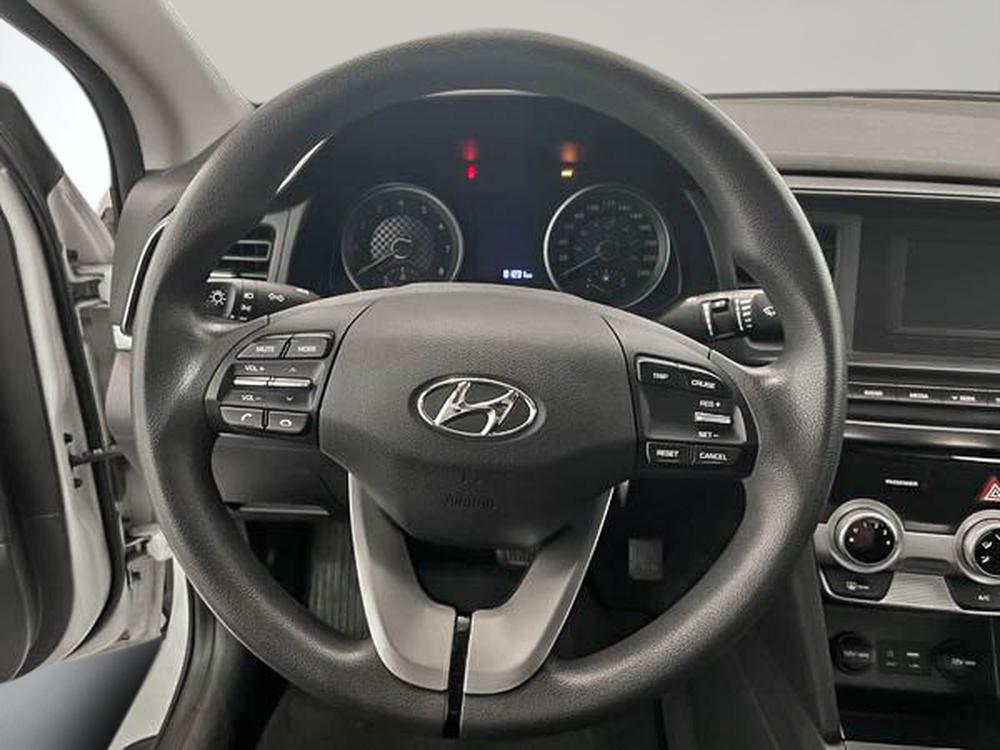 Hyundai Elantra Essential  SE 2020 d&rsquo;occasion à vendre - 13