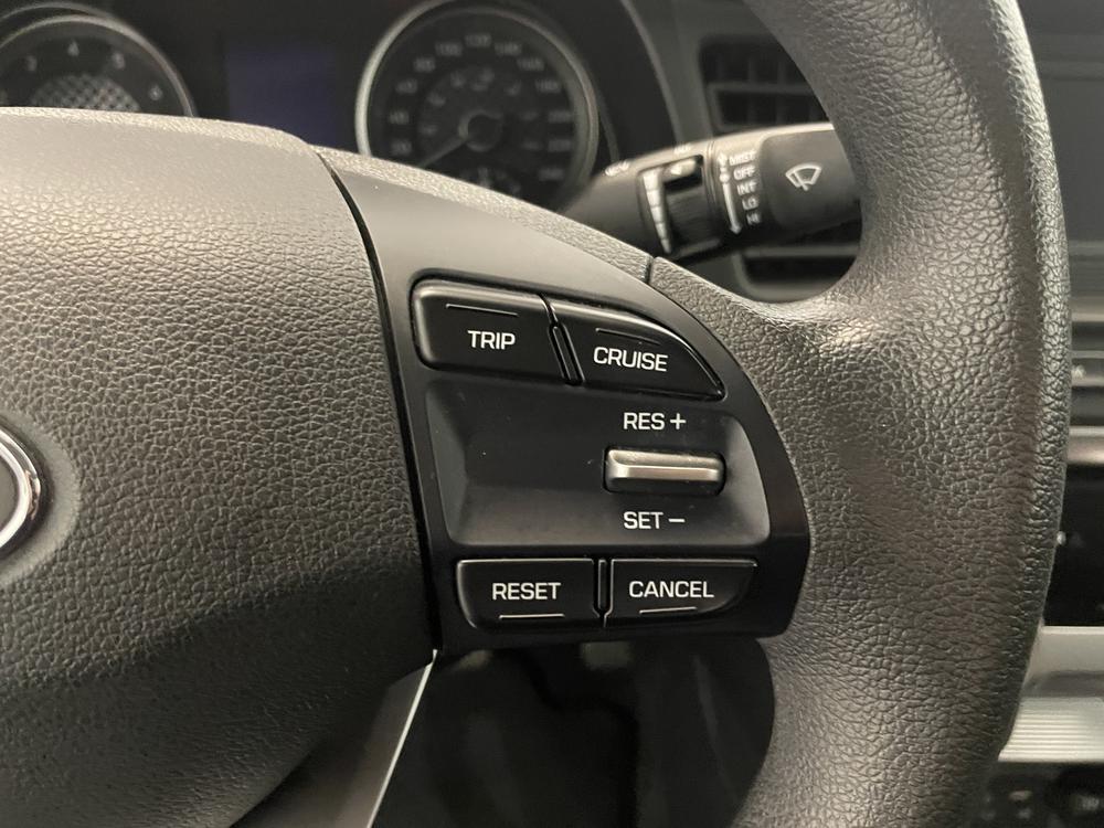 Hyundai Elantra Essential 2020 d&rsquo;occasion à vendre - 16
