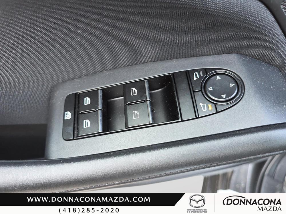 Mazda Mazda3 2025 Gris usage à vendre Mazda Mazda3 2025 Gris usage à vendre