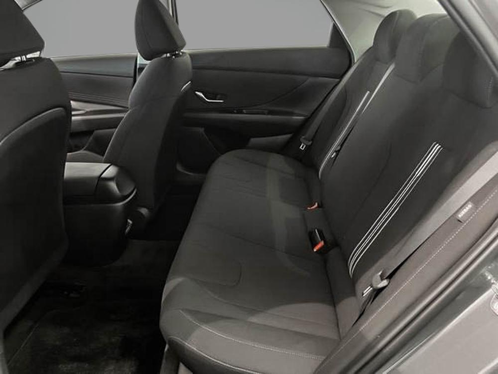 Hyundai Elantra Preferred 2025 d&rsquo;occasion à vendre - 28