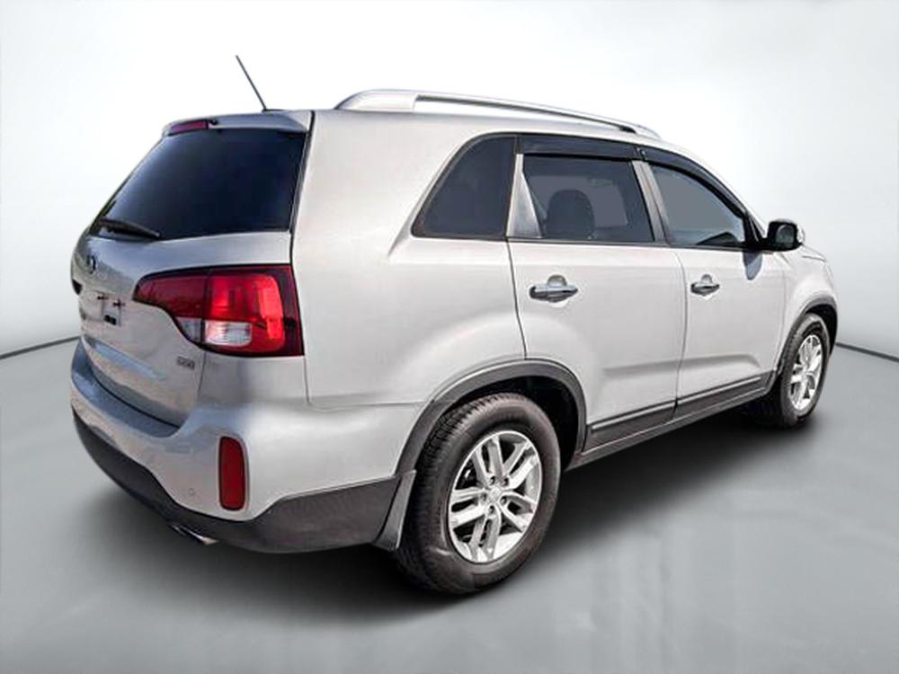 Kia Sorento LX FWD 2015 d&rsquo;occasion à vendre - 9