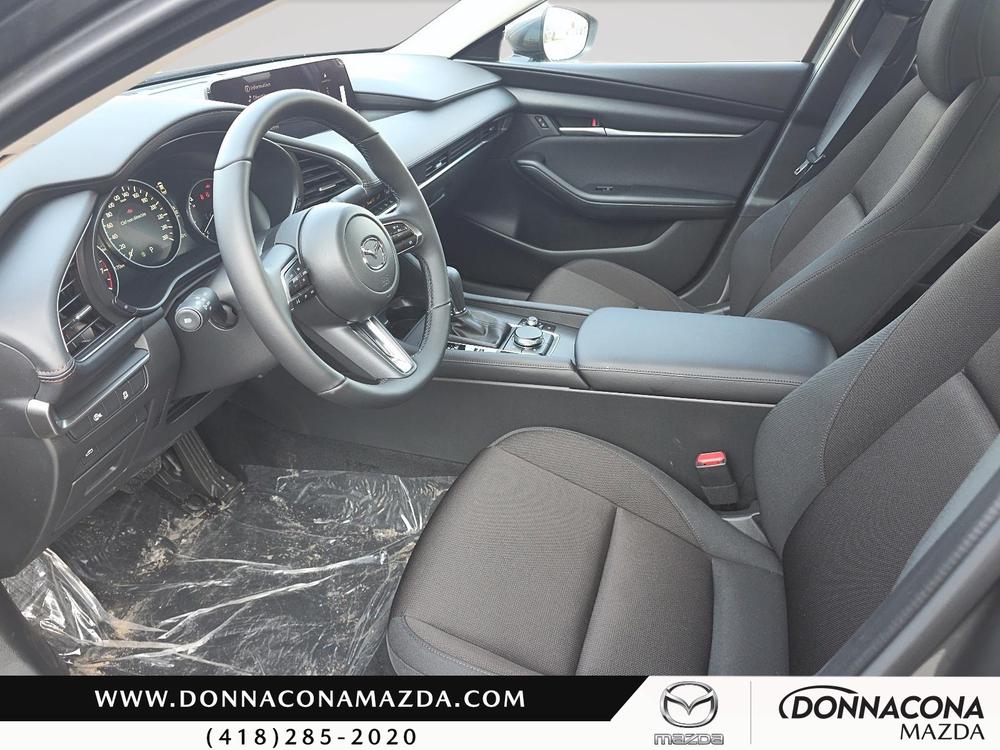 Mazda Mazda3 2025 Gris usage à vendre Mazda Mazda3 2025 Gris usage à vendre