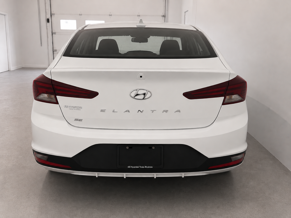 Hyundai Elantra Essential 2020 d&rsquo;occasion à vendre - 7