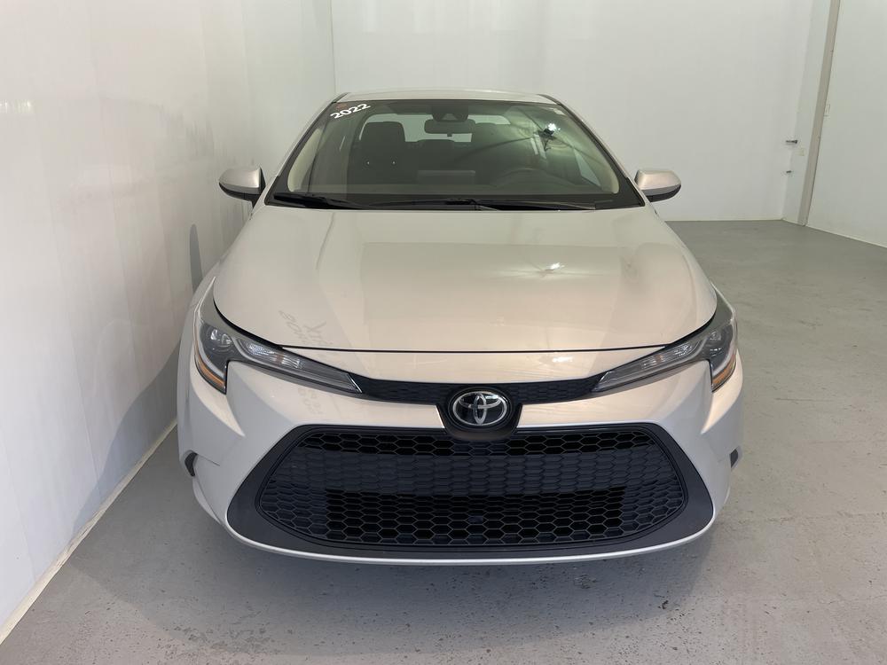 Toyota Corolla LE 2022 d&rsquo;occasion à vendre - 2